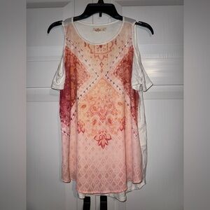 Hollister top, cut out shoulder sleeves
